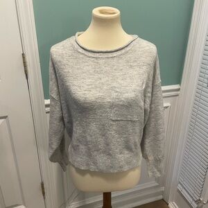 Women’s Grey Front Pocket Sincerely Jules Cropped Long Sleeve Sweater M